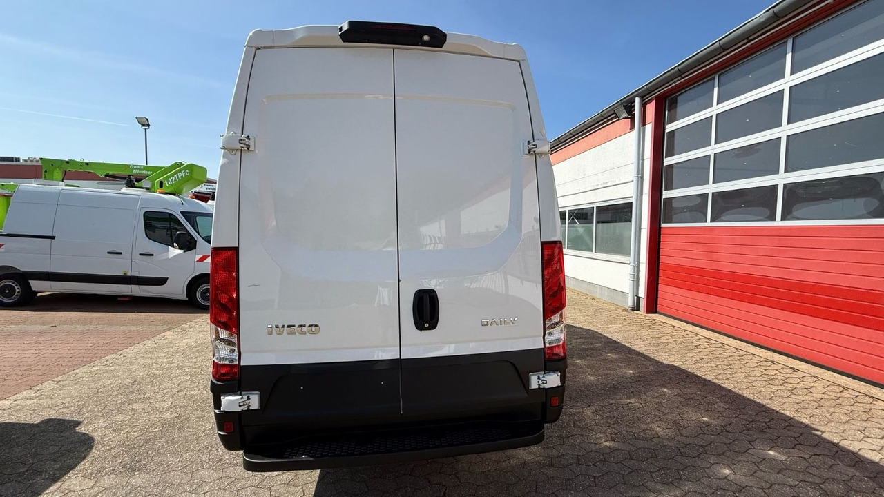 Iveco Daily 35S14 Transporter Kastenwagen L3H2 - Panel van: picture 5 Iveco Daily 35S14 Transporter Kastenwagen L3H2 - Panel van: picture 5