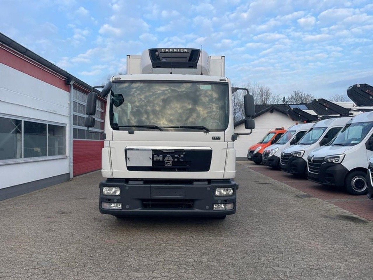 MAN TGL 10.220 Doka Tiefkühlkoffer LBW 1.5t - Refrigerator truck: picture 2 MAN TGL 10.220 Doka Tiefkühlkoffer LBW 1.5t - Refrigerator truck: picture 2