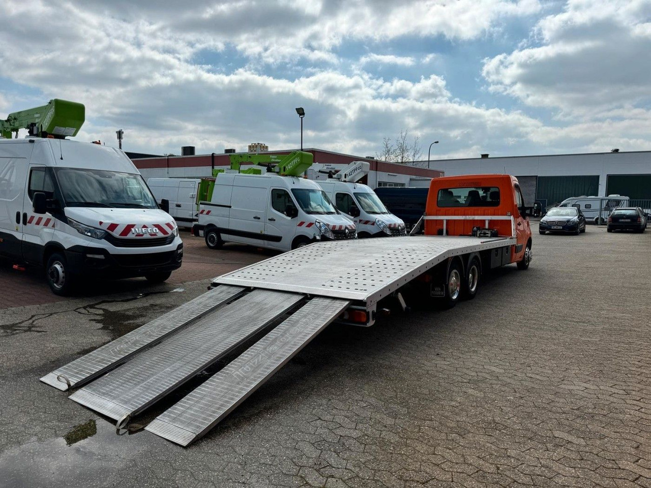 Renault Master Autotransporter - Autotransporter truck: picture 4 Renault Master Autotransporter - Autotransporter truck: picture 4