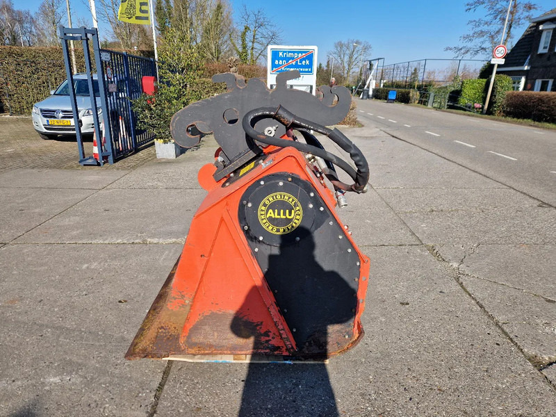 ALLU SC 2-15 original screener crusher CW30/40 zeer weinig gebruikt - Bucket for Construction machinery: picture 4 ALLU SC 2-15 original screener crusher CW30/40 zeer weinig gebruikt - Bucket for Construction machinery: picture 4