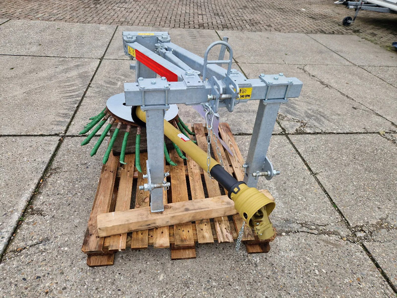 Diversen Kuijpers onkruidborstel met 3-punts ophanging ALS NIEUW!! - Attachment for Agricultural machinery: picture 3 Diversen Kuijpers onkruidborstel met 3-punts ophanging ALS NIEUW!! - Attachment for Agricultural machinery: picture 3