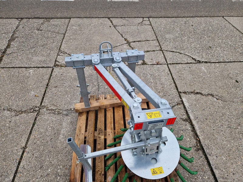 Diversen Kuijpers onkruidborstel met 3-punts ophanging ALS NIEUW!! - Attachment for Agricultural machinery: picture 5 Diversen Kuijpers onkruidborstel met 3-punts ophanging ALS NIEUW!! - Attachment for Agricultural machinery: picture 5