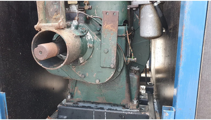 Diversen vuilwaterpomp met Petter motor - Water pump: picture 5 Diversen vuilwaterpomp met Petter motor - Water pump: picture 5