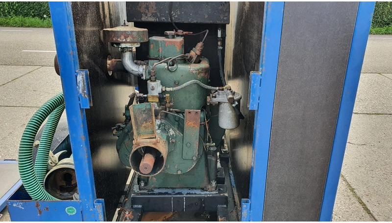 Diversen vuilwaterpomp met Petter motor - Water pump: picture 3 Diversen vuilwaterpomp met Petter motor - Water pump: picture 3