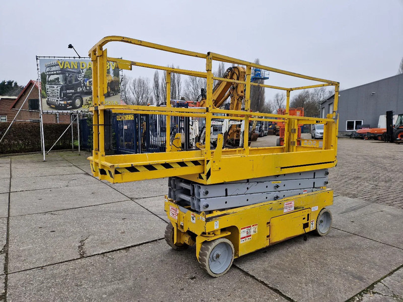 Genie GS2032 elektrisch werkhoogte 8m. en uitschuifplatform - Scissor lift: picture 3 Genie GS2032 elektrisch werkhoogte 8m. en uitschuifplatform - Scissor lift: picture 3