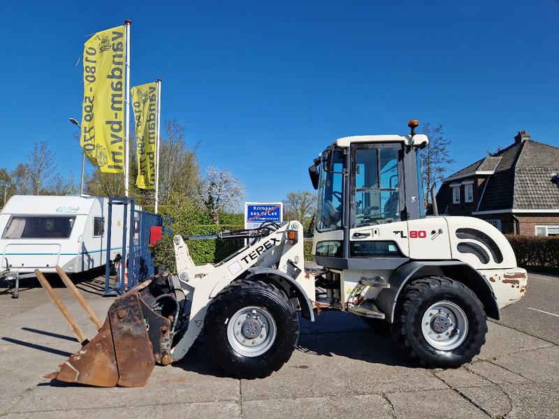Terex TL80 palletvorken en 4in1-bak - Wheel loader: picture 1 Terex TL80 palletvorken en 4in1-bak - Wheel loader: picture 1
