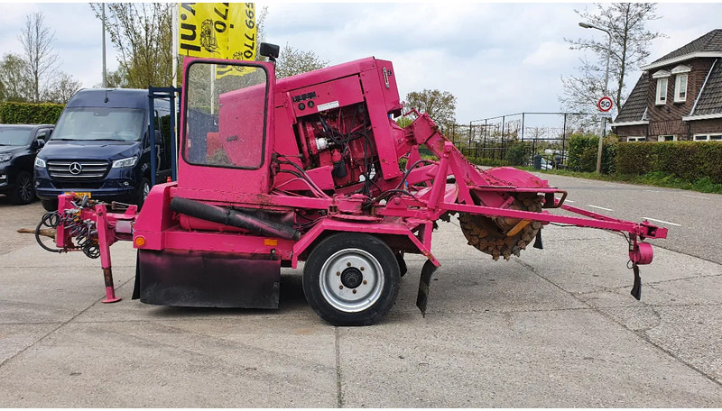 VERMEER SC1102 stobbenfrees/stronkenfrees op aanhanger - Stump grinder: picture 1 VERMEER SC1102 stobbenfrees/stronkenfrees op aanhanger - Stump grinder: picture 1