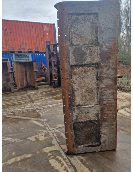 Volvo dichte wielladerbak breedte 2.24m. - Bucket for Construction machinery: picture 3 Volvo dichte wielladerbak breedte 2.24m. - Bucket for Construction machinery: picture 3