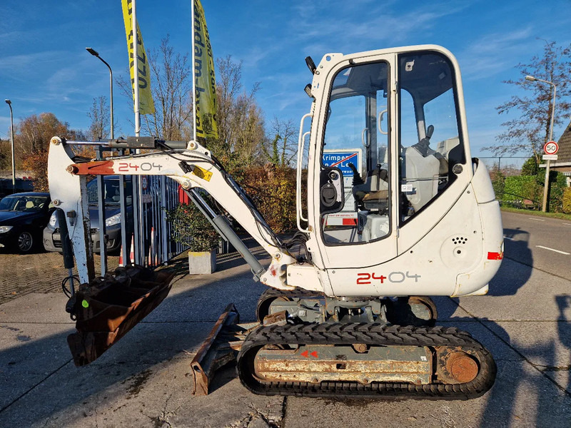 WACKER NEUSON 2404RD kan op een helling draaien - Mini excavator: picture 2 WACKER NEUSON 2404RD kan op een helling draaien - Mini excavator: picture 2