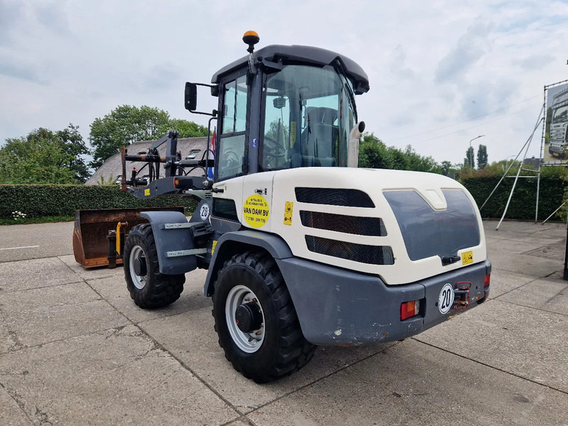 Yanmar TL80 / Terex TL80 / Schaeff TL80 very low hours! - Wheel loader: picture 4 Yanmar TL80 / Terex TL80 / Schaeff TL80 very low hours! - Wheel loader: picture 4