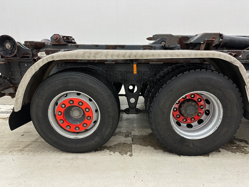 DAF XF105.410 Space Cab* - Hook lift truck: picture 4 DAF XF105.410 Space Cab* - Hook lift truck: picture 4