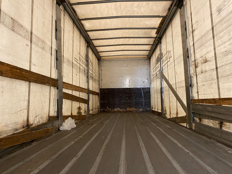 MAN TGA 18.320* - Curtainsider truck: picture 5 MAN TGA 18.320* - Curtainsider truck: picture 5