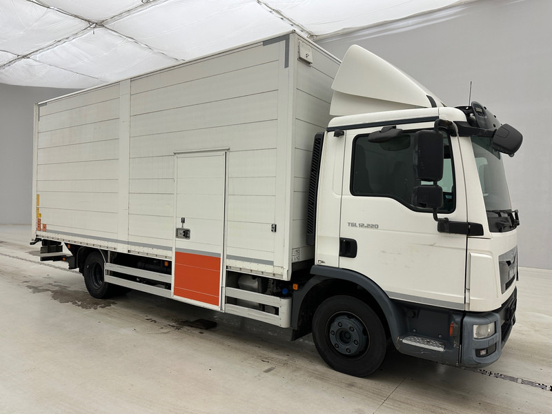 MAN TGL 12.220 - Box truck: picture 3 MAN TGL 12.220 - Box truck: picture 3