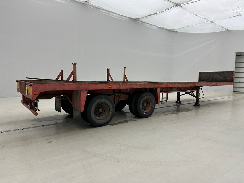 MOL Plateau - Dropside/ Flatbed semi-trailer: picture 4 MOL Plateau - Dropside/ Flatbed semi-trailer: picture 4