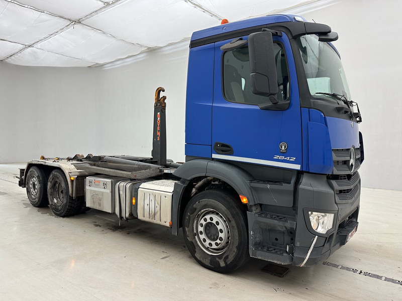 Mercedes-Benz Actros 2842 - 6x2 - Hook lift truck: picture 2 Mercedes-Benz Actros 2842 - 6x2 - Hook lift truck: picture 2