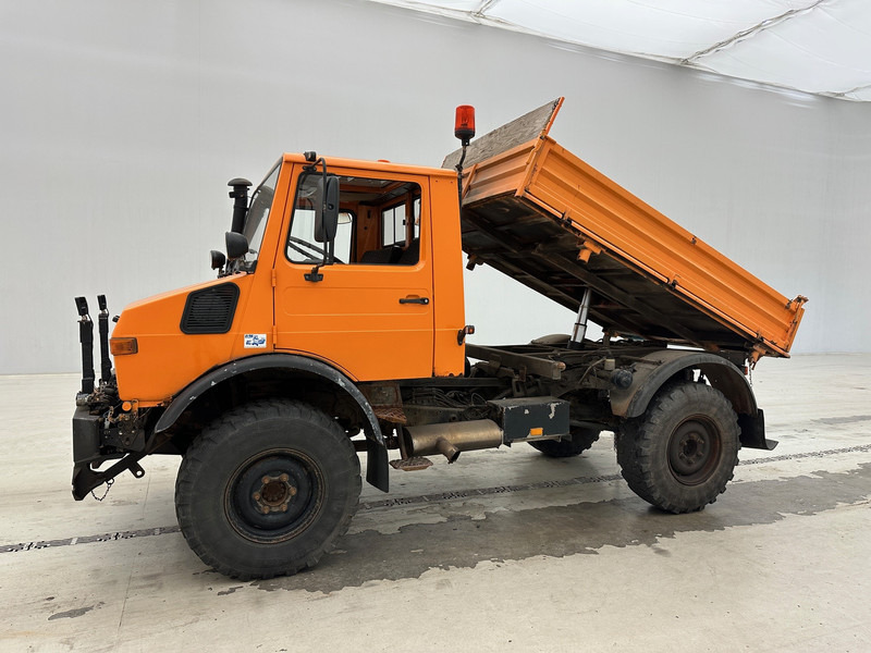 Mercedes-Benz Unimog U427 - Tipper: picture 4 Mercedes-Benz Unimog U427 - Tipper: picture 4