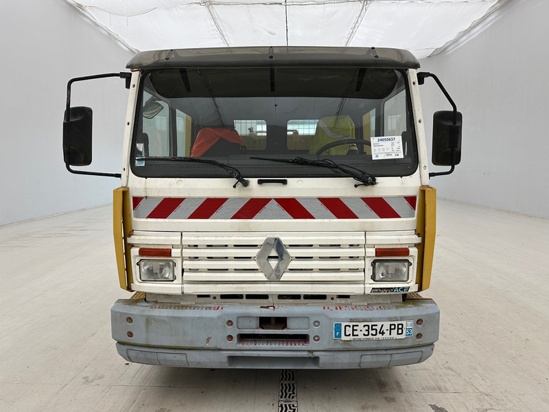 Renault Midliner 230 - Autotransporter truck: picture 2 Renault Midliner 230 - Autotransporter truck: picture 2