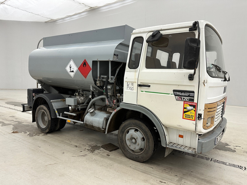 Renault Midliner S120* - Tank truck: picture 3 Renault Midliner S120* - Tank truck: picture 3