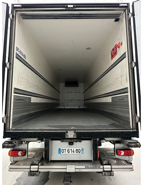 Renault T 380* - Refrigerator truck: picture 5 Renault T 380* - Refrigerator truck: picture 5