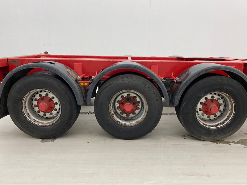 Container transporter/ Swap body semi-trailer Renders Skelet 20-30-40 ft: picture 12