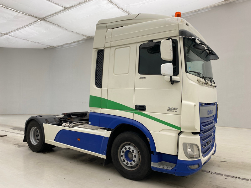 DAF XF 460 Space Cab - Tractor unit: picture 3 DAF XF 460 Space Cab - Tractor unit: picture 3