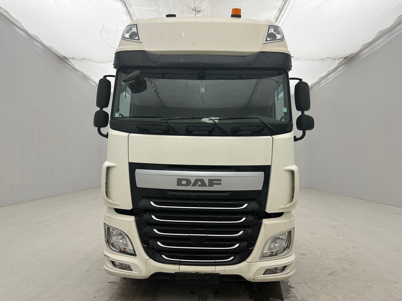 DAF XF 460 Super Space Cab - Tractor unit: picture 2 DAF XF 460 Super Space Cab - Tractor unit: picture 2
