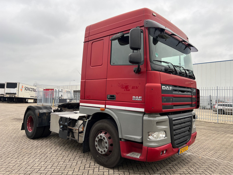 DAF XF105.410 Space Cab - ADR* - Tractor unit: picture 3 DAF XF105.410 Space Cab - ADR* - Tractor unit: picture 3