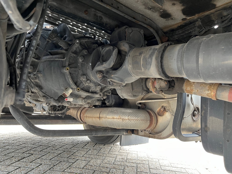 Tractor unit MAN TGX 18.440 - ADR: picture 8