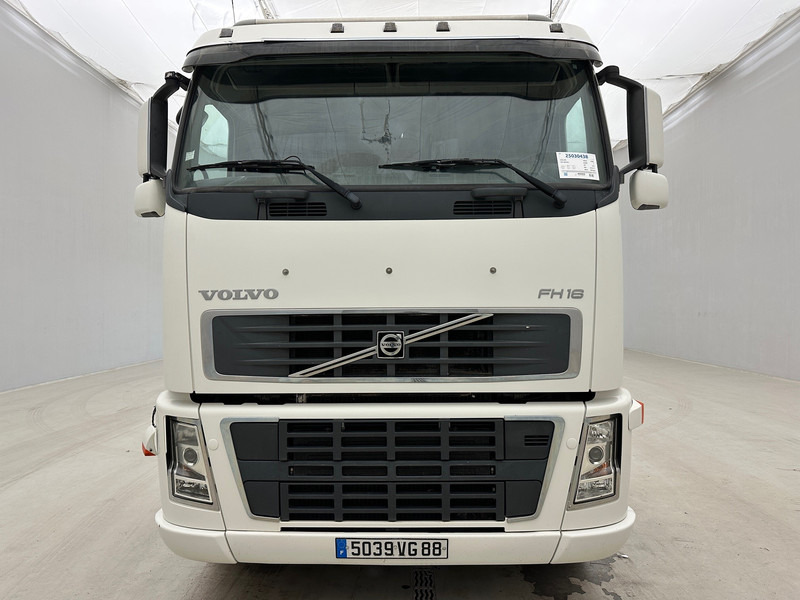 Volvo FH16.610 - 6x4 - Tractor unit: picture 2 Volvo FH16.610 - 6x4 - Tractor unit: picture 2