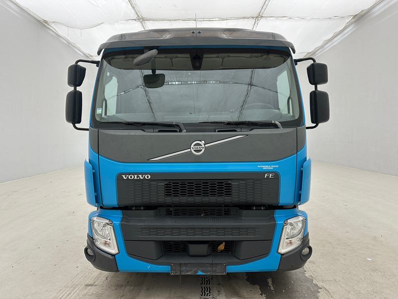 Volvo FE 320* - Curtainsider truck: picture 2 Volvo FE 320* - Curtainsider truck: picture 2