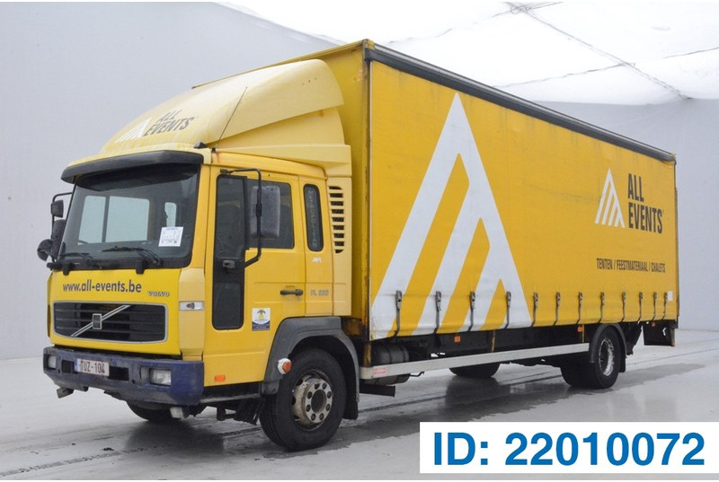 Volvo FL 220 - Curtainsider truck: picture 1 Volvo FL 220 - Curtainsider truck: picture 1