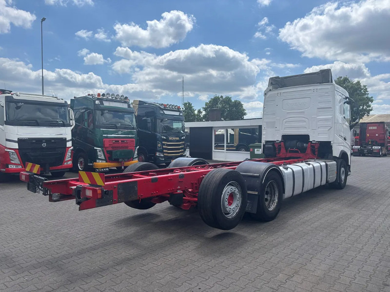 Volvo FH 500 6X2 Euro 6 - Cab chassis truck: picture 4 Volvo FH 500 6X2 Euro 6 - Cab chassis truck: picture 4