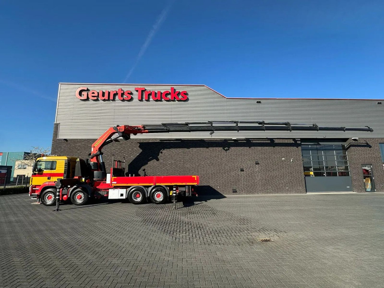 MAN 35.480 8X4H-6 BL MET PALFINGER PK92002-SH H KRAA - Crane truck: picture 1 MAN 35.480 8X4H-6 BL MET PALFINGER PK92002-SH H KRAA - Crane truck: picture 1
