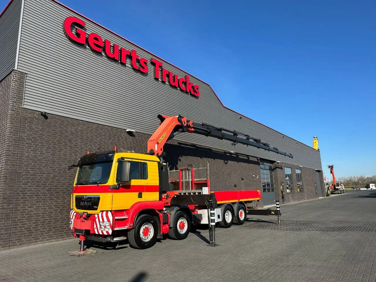 MAN 35.480 8X4H-6 BL MET PALFINGER PK92002-SH H KRAA - Crane truck: picture 2 MAN 35.480 8X4H-6 BL MET PALFINGER PK92002-SH H KRAA - Crane truck: picture 2