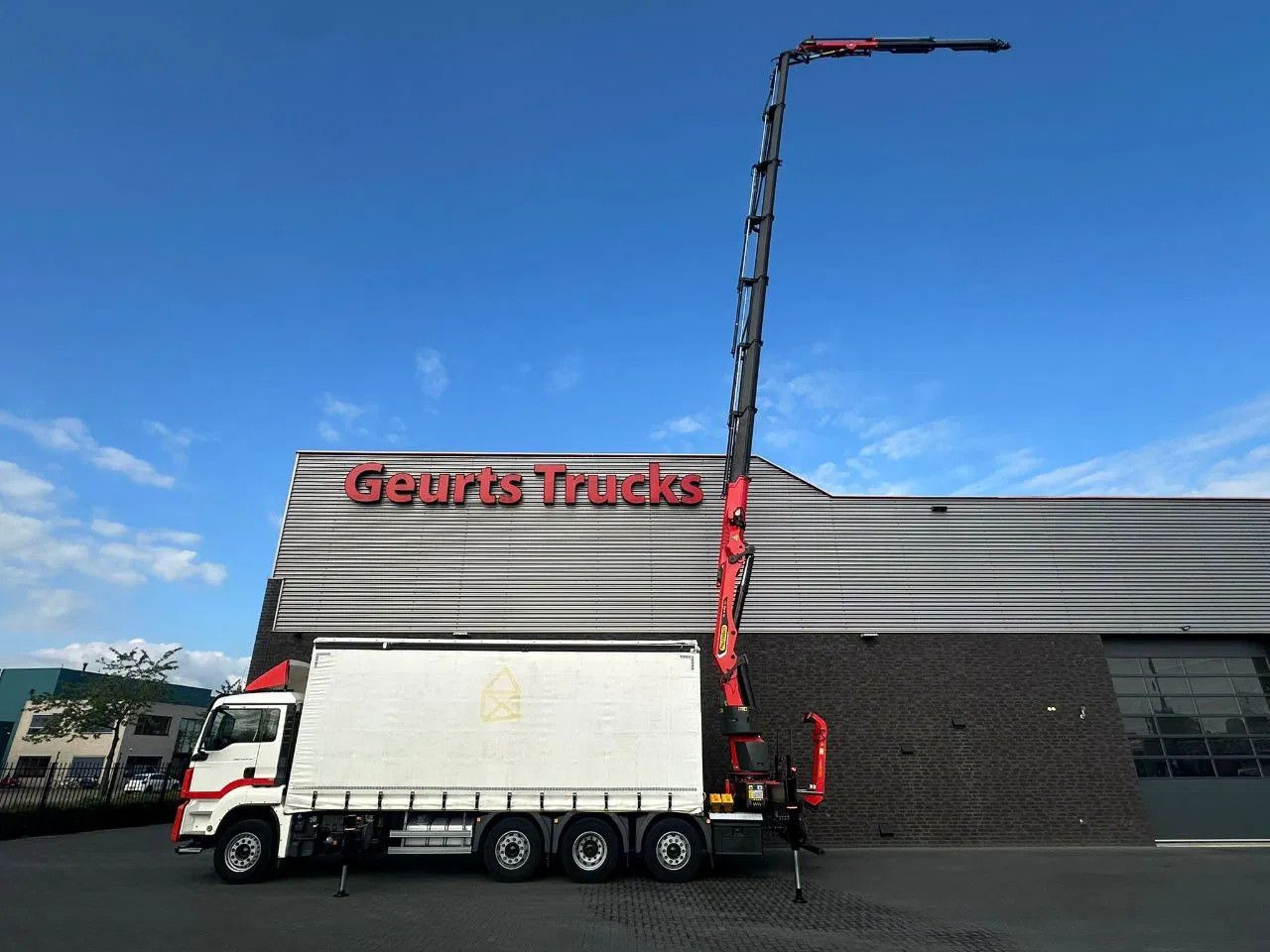 MAN TGS 35.470 8X2 SCHUIFZEIL MET PALFINGER PK37.002 - Crane truck: picture 5 MAN TGS 35.470 8X2 SCHUIFZEIL MET PALFINGER PK37.002 - Crane truck: picture 5