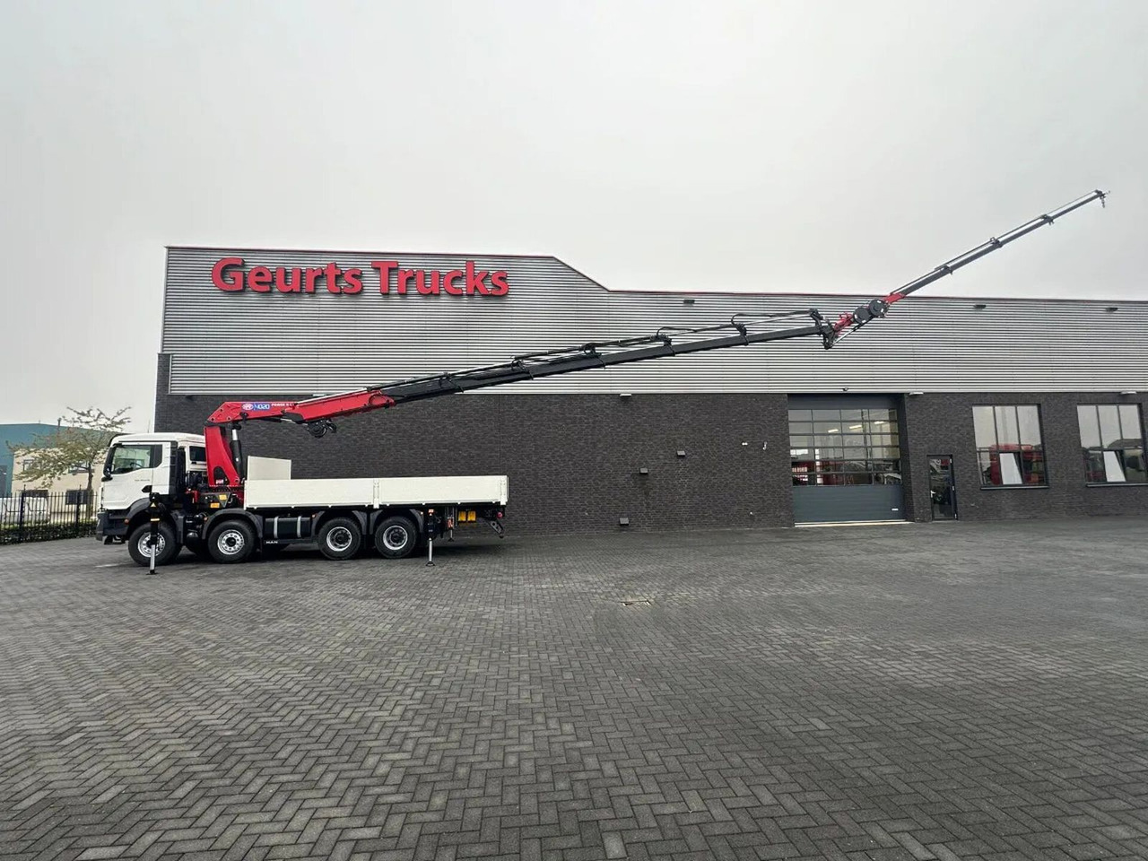 MAN TGS 35.470 8X4 HMF 4020-K6 + FJ 600 K4 KRAAN/KRA - Crane truck: picture 4 MAN TGS 35.470 8X4 HMF 4020-K6 + FJ 600 K4 KRAAN/KRA - Crane truck: picture 4