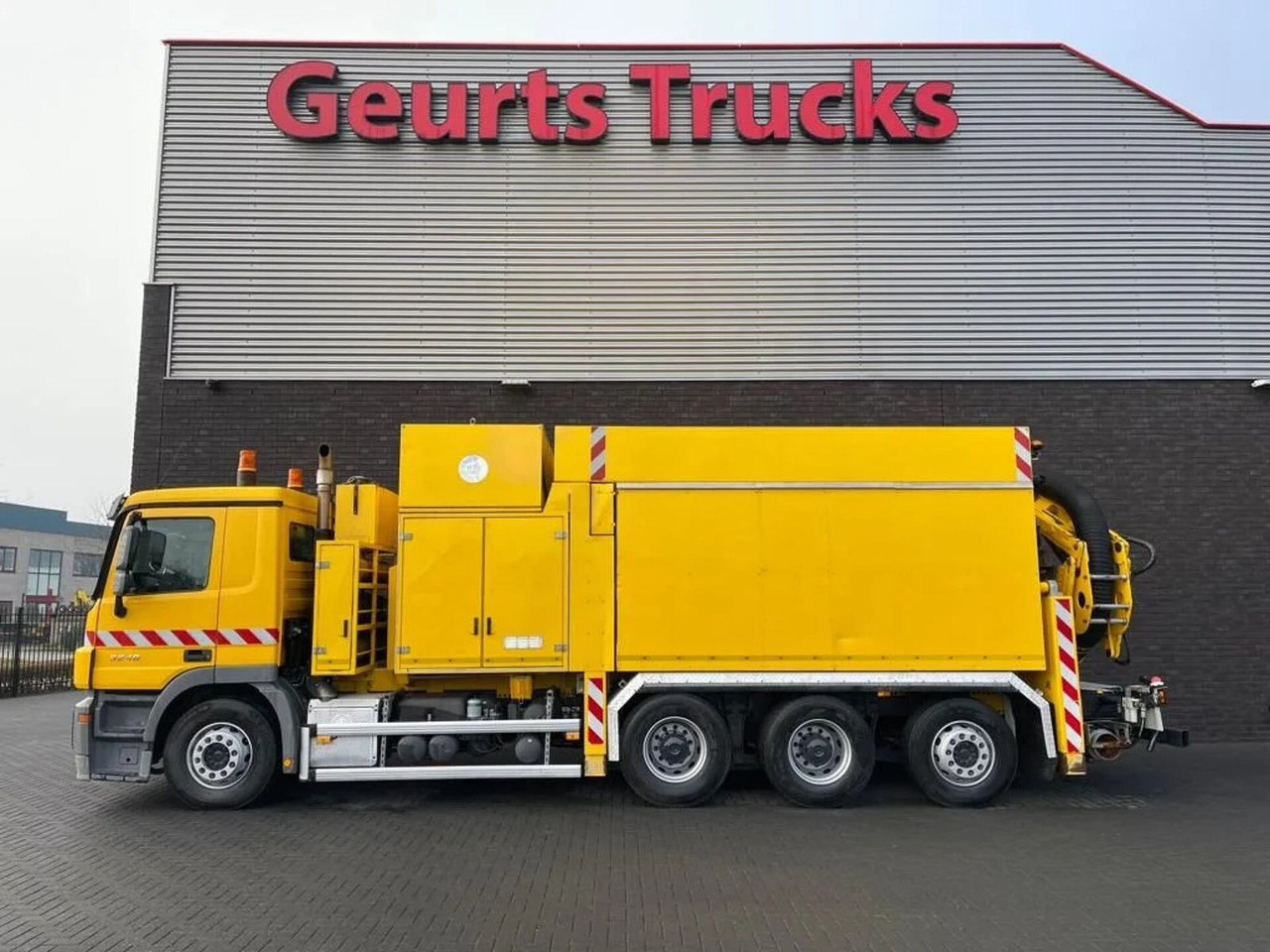 Mercedes-Benz Actros 3248 8X4 TRIDEM MTS DINO 12 SAUGBAGGER/SU - Vacuum truck: picture 1 Mercedes-Benz Actros 3248 8X4 TRIDEM MTS DINO 12 SAUGBAGGER/SU - Vacuum truck: picture 1