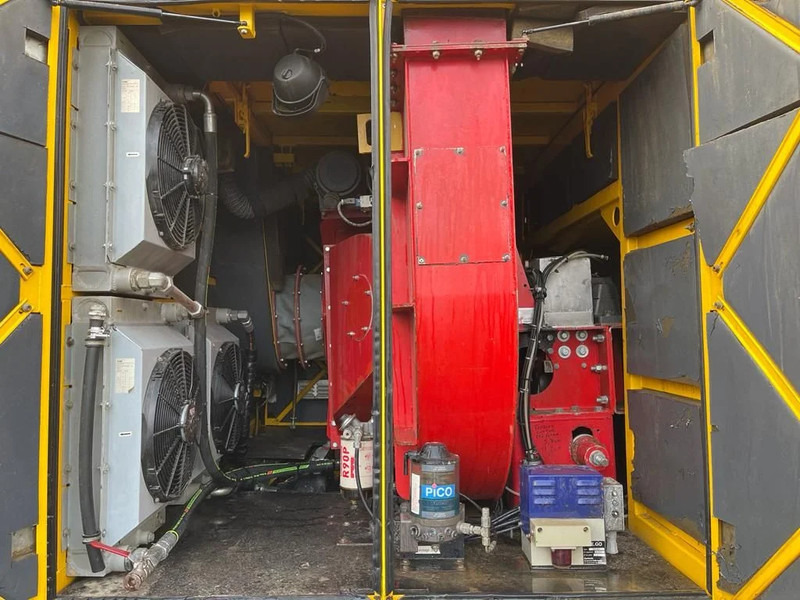 Leasing of Mercedes-Benz Actros 3248 8X4 TRIDEM MTS DINO 12 SAUGBAGGER/SUCTIONEXAVATOR/GRONDZUIGER Mercedes-Benz Actros 3248 8X4 TRIDEM MTS DINO 12 SAUGBAGGER/SUCTIONEXAVATOR/GRONDZUIGER: picture 15