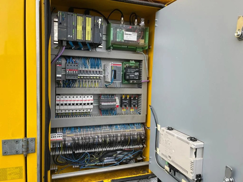 Leasing of Mercedes-Benz Actros 3248 8X4 TRIDEM MTS DINO 12 SAUGBAGGER/SUCTIONEXAVATOR/GRONDZUIGER Mercedes-Benz Actros 3248 8X4 TRIDEM MTS DINO 12 SAUGBAGGER/SUCTIONEXAVATOR/GRONDZUIGER: picture 13