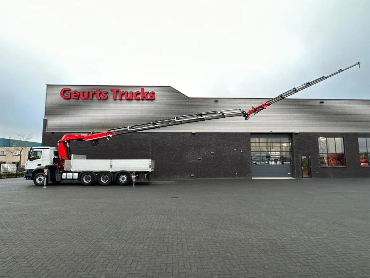 Mercedes-Benz Arocs 3646 L 8X4 + FASSI F545RA.2.26 XE-DYNAMIC - Crane truck: picture 4 Mercedes-Benz Arocs 3646 L 8X4 + FASSI F545RA.2.26 XE-DYNAMIC - Crane truck: picture 4