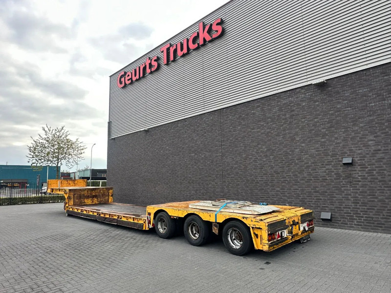 Nooteboom EURO-48-03 DIEPLADER / TIEFLADER / LOW LOADER MET HYDRAULISCH VERING EN STUURASSEN - Low loader semi-trailer: picture 3 Nooteboom EURO-48-03 DIEPLADER / TIEFLADER / LOW LOADER MET HYDRAULISCH VERING EN STUURASSEN - Low loader semi-trailer: picture 3