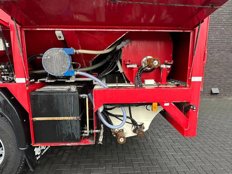 Concrete pump truck Renault C460 8X4 MC MACHINE CHAPE/EPS./MORTEL/CEMENT/SCREED: picture 19 Concrete pump truck Renault C460 8X4 MC MACHINE CHAPE/EPS./MORTEL/CEMENT/SCREED: picture 19