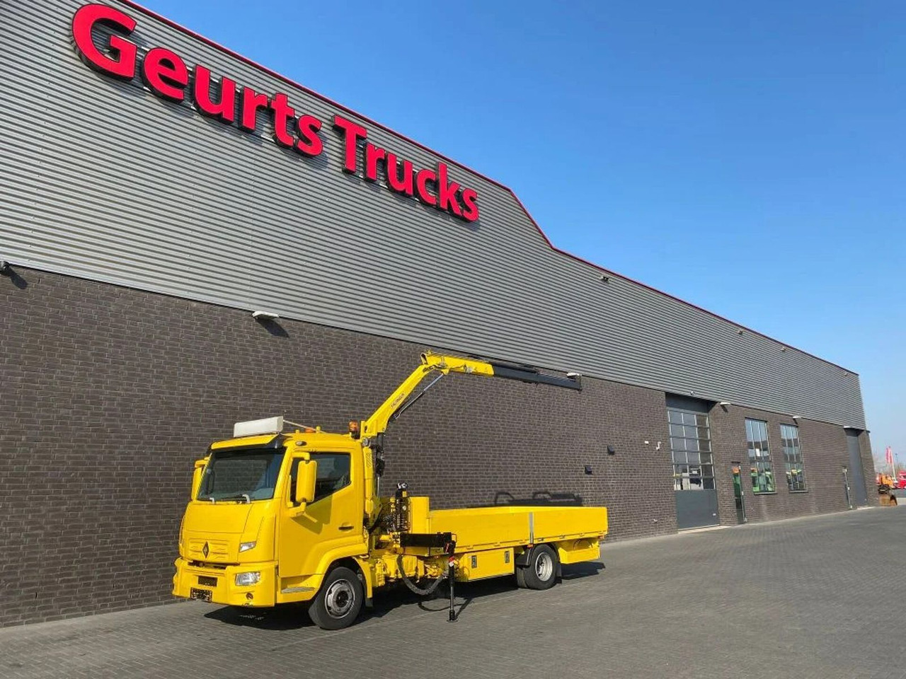 Renault D7.5 180 4X2 + PALFINGER PK 4200 KRAAN/KRAN/CRAN - Crane truck: picture 2 Renault D7.5 180 4X2 + PALFINGER PK 4200 KRAAN/KRAN/CRAN - Crane truck: picture 2