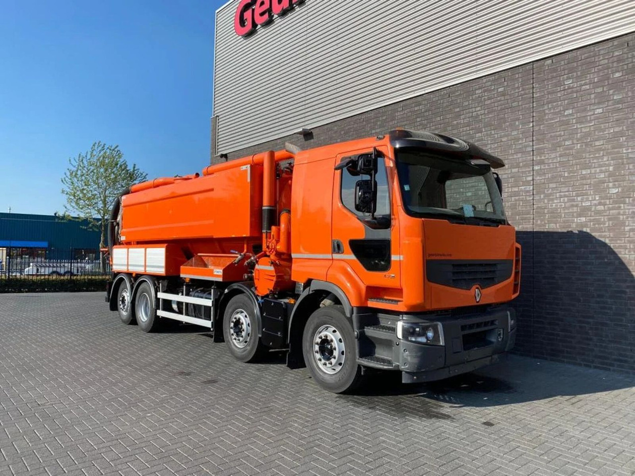 Renault Lander 430 8X2 STOKOTA VACUUM/HOGEDRUK /COMBI/KO - Vacuum truck: picture 5 Renault Lander 430 8X2 STOKOTA VACUUM/HOGEDRUK /COMBI/KO - Vacuum truck: picture 5