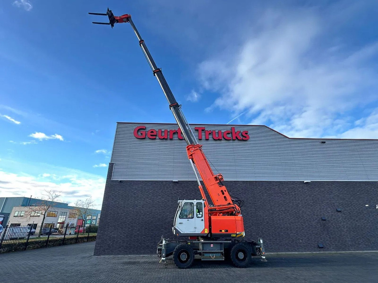 Sennebogen 608 MULTICRANE/ROUGH TERRAIN C - Telescopic handler: picture 2 Sennebogen 608 MULTICRANE/ROUGH TERRAIN C - Telescopic handler: picture 2