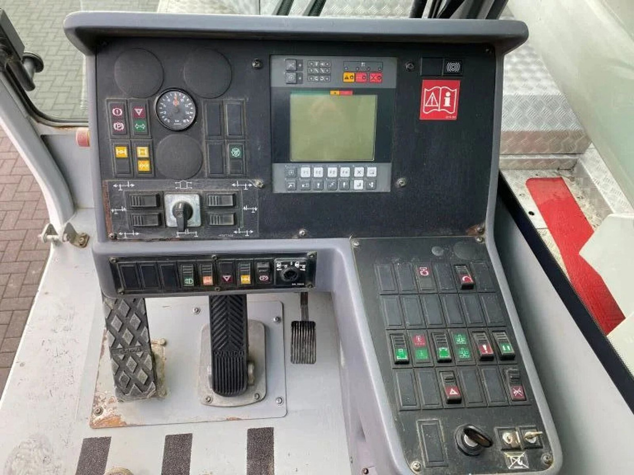 Tower crane Tadano ATF 40G-2 KRAAN/KRAN/CRANE/GRUA: picture 22