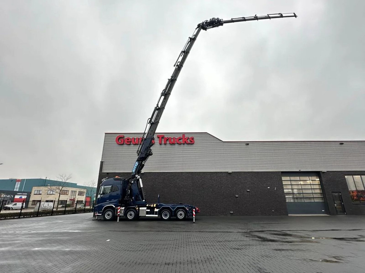 Volvo FH 16.650 8X2 + EFFER 1855/8S + JIB 6S HEAVY DUT - Tractor unit: picture 4 Volvo FH 16.650 8X2 + EFFER 1855/8S + JIB 6S HEAVY DUT - Tractor unit: picture 4