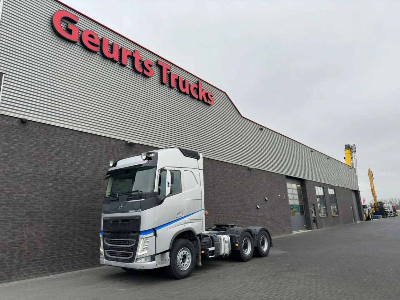 Volvo FH 460 6X4 TREKKER/TRACTOR/SZM EURO 6 HYDRAULIC - Tractor unit: picture 2 Volvo FH 460 6X4 TREKKER/TRACTOR/SZM EURO 6 HYDRAULIC - Tractor unit: picture 2
