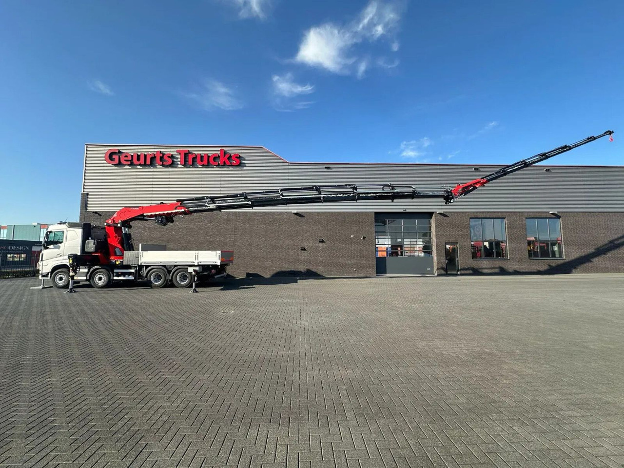 Volvo FH 500 8X4 RF-RT40G FASSI F1450R.2.8 + JIB L826 - Crane truck: picture 2 Volvo FH 500 8X4 RF-RT40G FASSI F1450R.2.8 + JIB L826 - Crane truck: picture 2