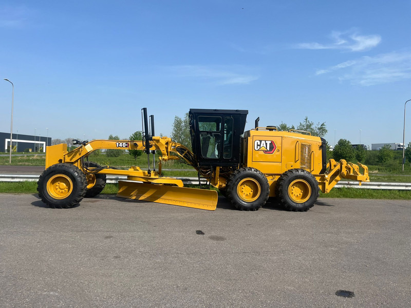 Caterpillar 140GC - Push block / Ripper / New Tires - Grader: picture 1 Caterpillar 140GC - Push block / Ripper / New Tires - Grader: picture 1